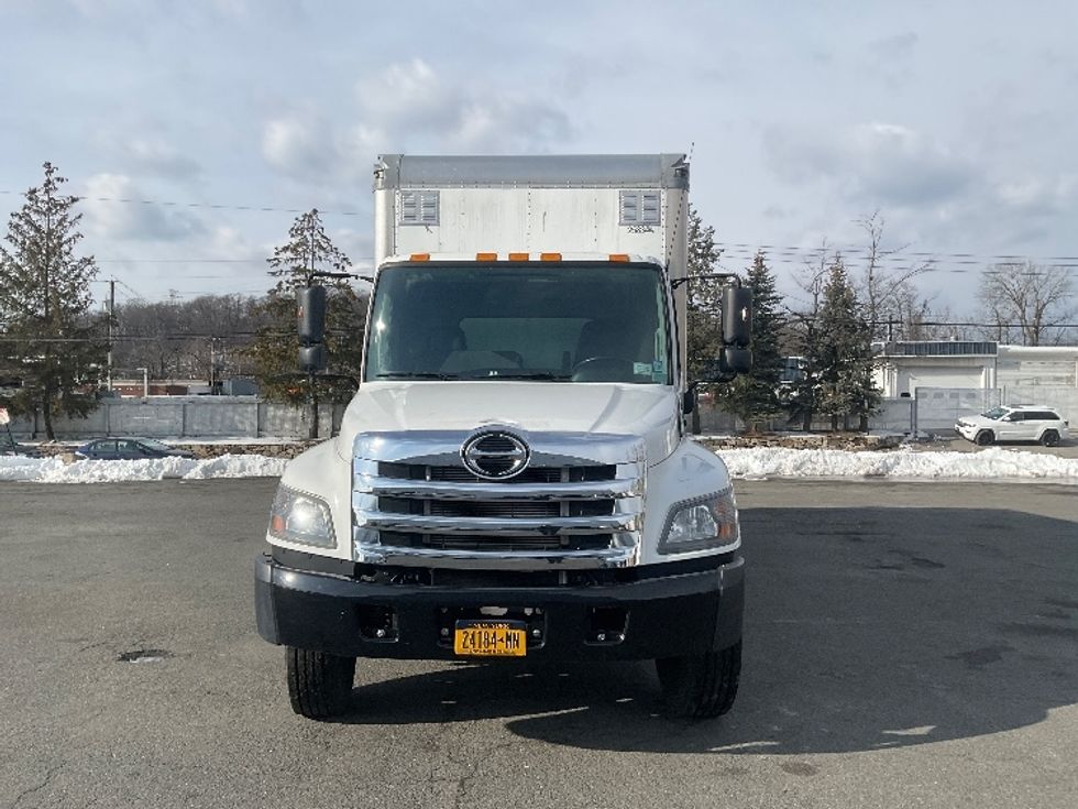 Medium Duty Box Truck-Light and Medium Duty Trucks-Hino-2020-268-Elmsford-NY-18,464\n\t\tmiles-$ 69,000 - Image 2
