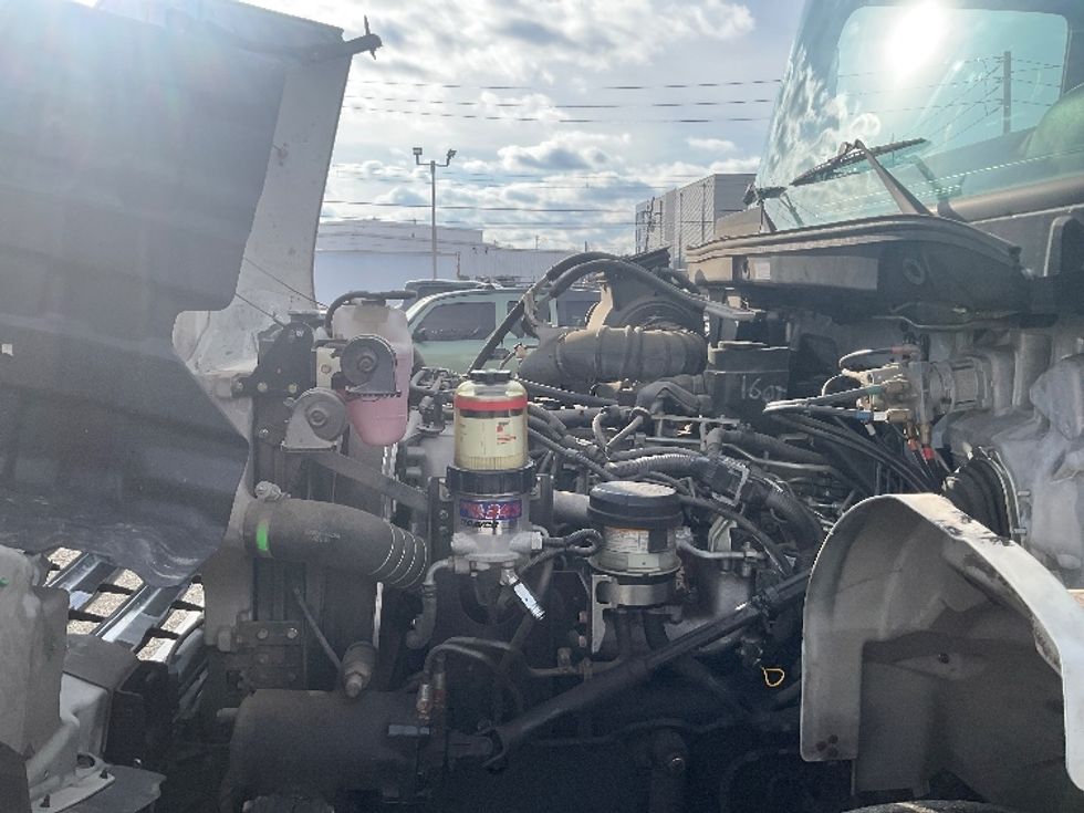 Medium Duty Box Truck-Light and Medium Duty Trucks-Hino-2020-268-Elmsford-NY-18,464\n\t\tmiles-$ 69,000 - Image 24