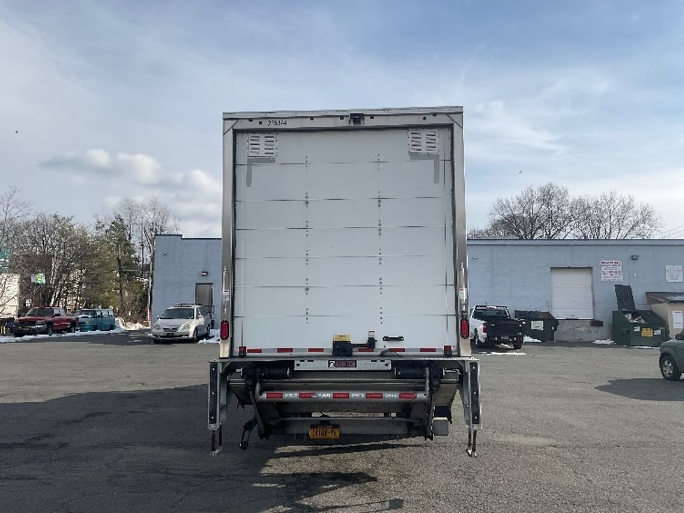 Medium Duty Box Truck-Light and Medium Duty Trucks-Hino-2020-268-Elmsford-NY-18,464\n\t\tmiles-$ 69,000 - Image 7