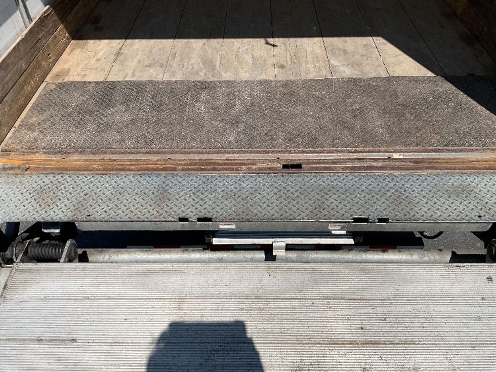 Medium Duty Box Truck-Light and Medium Duty Trucks-Hino-2020-268-Etobicoke-ON-187,740\n\t\tkm-$ 69,500 - Image 10