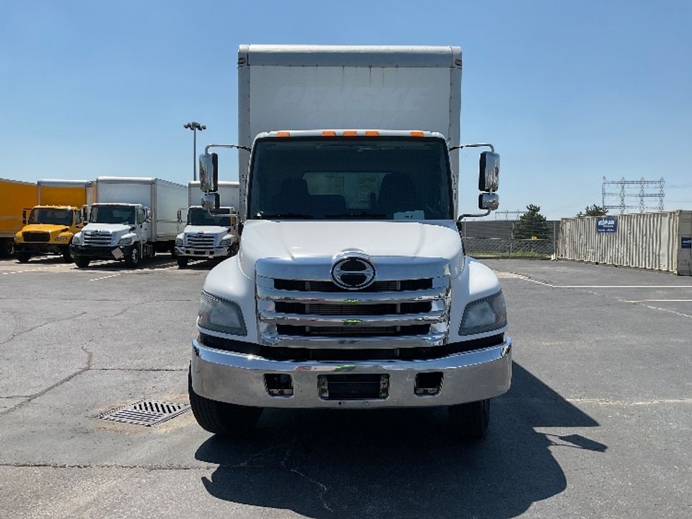 Medium Duty Box Truck-Light and Medium Duty Trucks-Hino-2020-268-Etobicoke-ON-187,740\n\t\tkm-$ 69,500 - Image 2