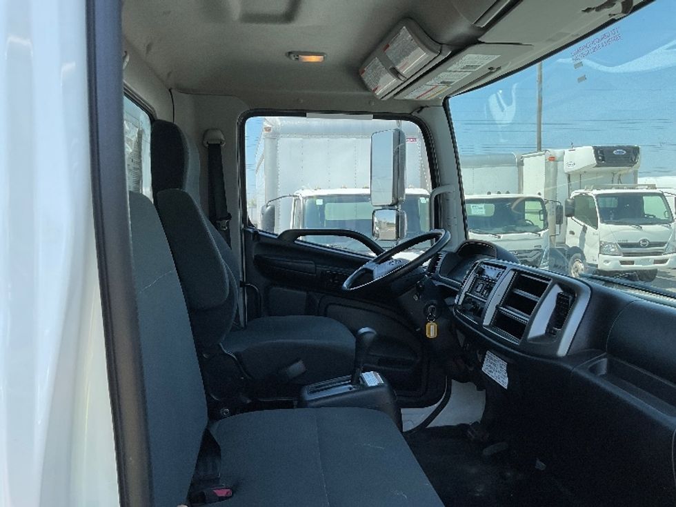 Medium Duty Box Truck-Light and Medium Duty Trucks-Hino-2020-268-Etobicoke-ON-187,740\n\t\tkm-$ 69,500 - Image 22