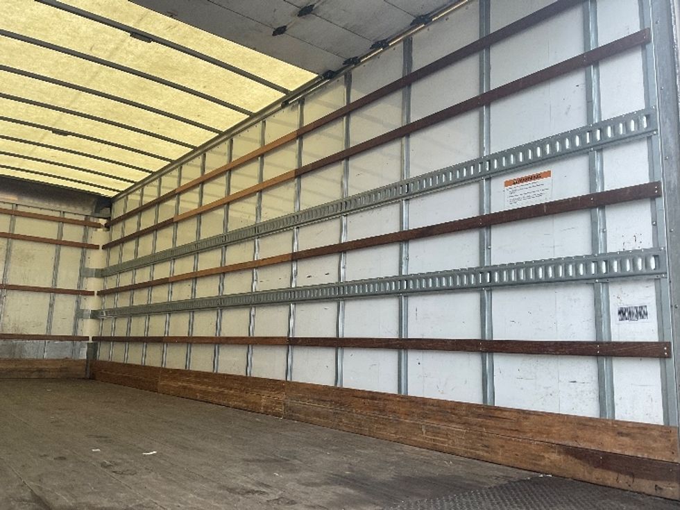 Medium Duty Box Truck-Light and Medium Duty Trucks-Hino-2020-268-Everett-WA-113,923\n\t\tmiles-$ 63,500 - Image 12