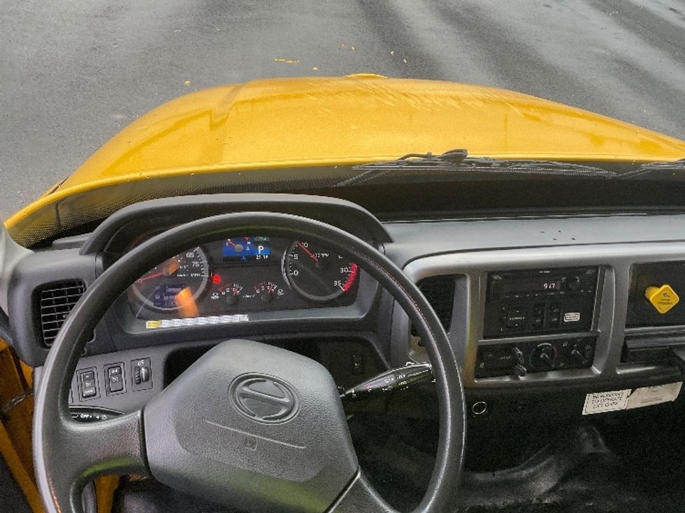 Medium Duty Box Truck-Light and Medium Duty Trucks-Hino-2020-268-Everett-WA-113,923\n\t\tmiles-$ 63,500 - Image 18