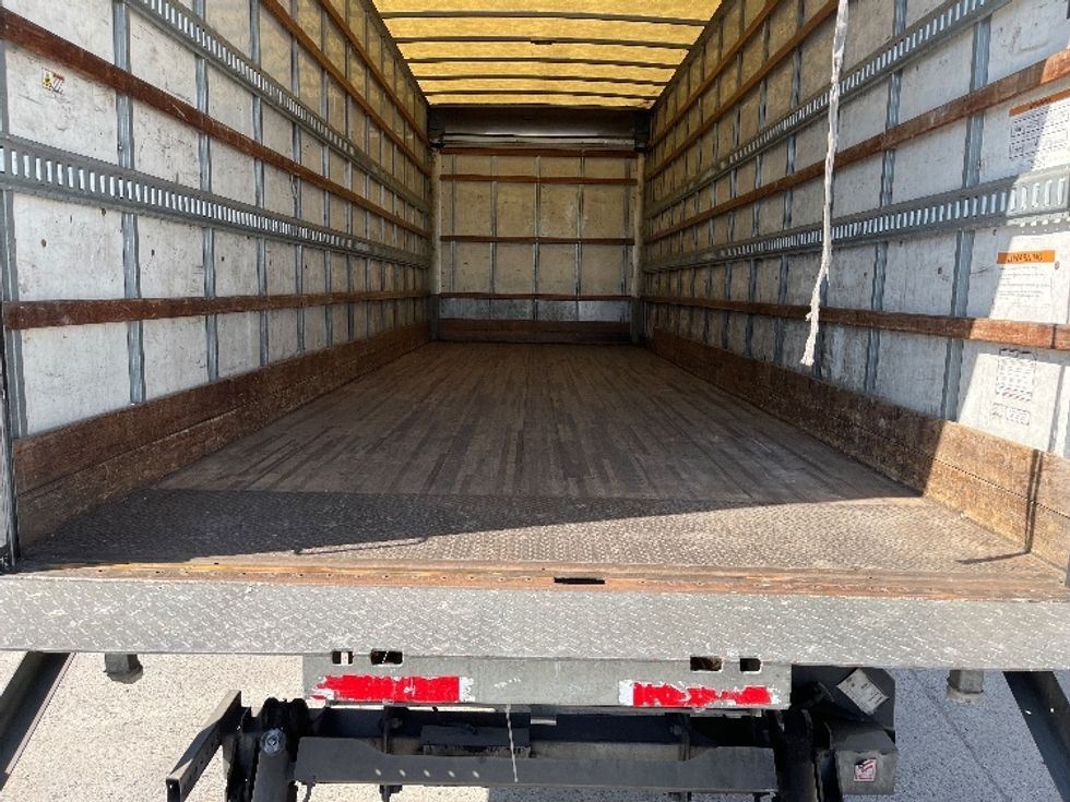 Medium Duty Box Truck-Light and Medium Duty Trucks-Hino-2020-268-Fontana-CA-131,257\n\t\tmiles-$ 63,250 - Image 10
