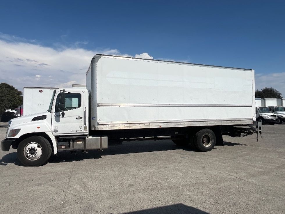 Medium Duty Box Truck-Light and Medium Duty Trucks-Hino-2020-268-Fontana-CA-131,257\n\t\tmiles-$ 63,250 - Image 4