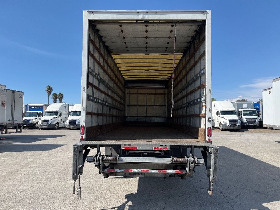 Medium Duty Box Truck-Light and Medium Duty Trucks-Hino-2020-268-Fontana-CA-131,257\n\t\tmiles-$ 63,250 - Image 8