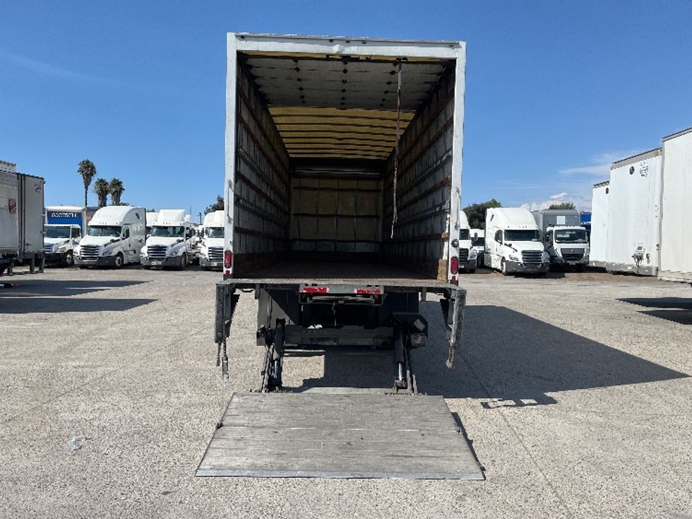 Medium Duty Box Truck-Light and Medium Duty Trucks-Hino-2020-268-Fontana-CA-131,257\n\t\tmiles-$ 63,250 - Image 9