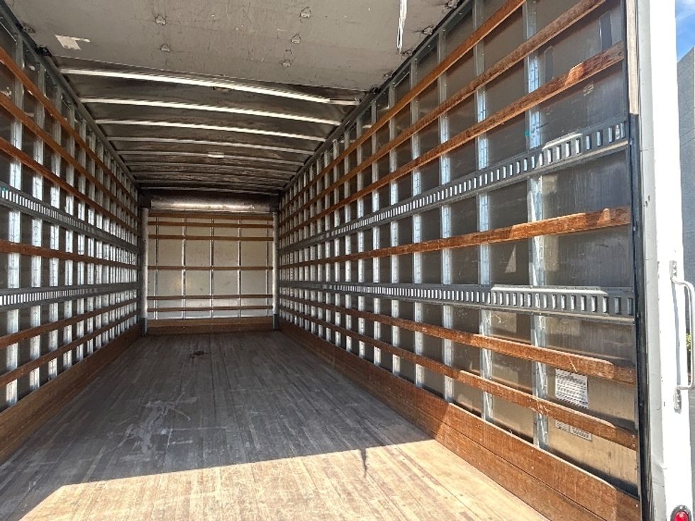 Medium Duty Box Truck-Light and Medium Duty Trucks-Hino-2020-268-Fontana-CA-185,105\n\t\tmiles-$ 47,500 - Image 12