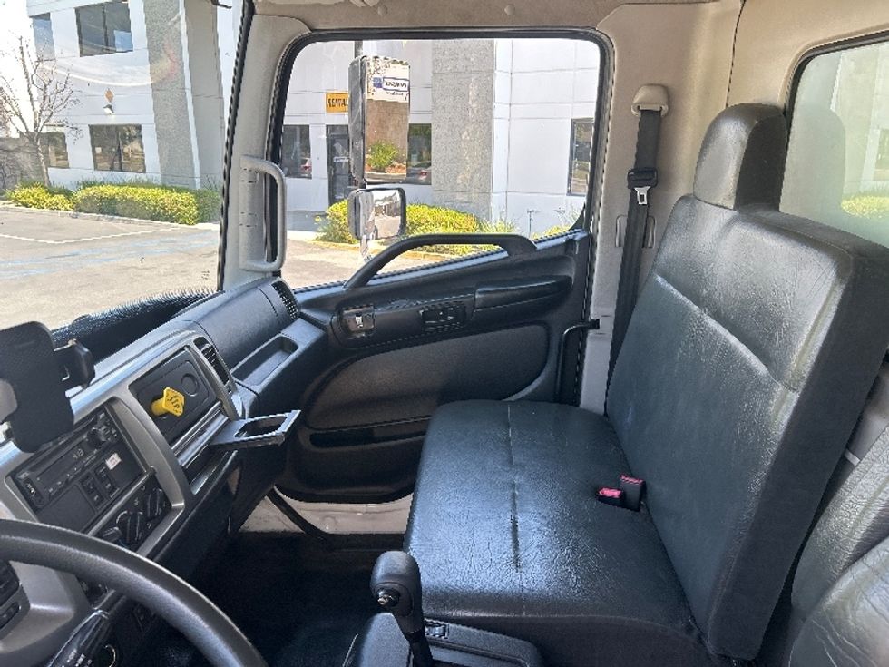 Medium Duty Box Truck-Light and Medium Duty Trucks-Hino-2020-268-Fontana-CA-185,105\n\t\tmiles-$ 47,500 - Image 19