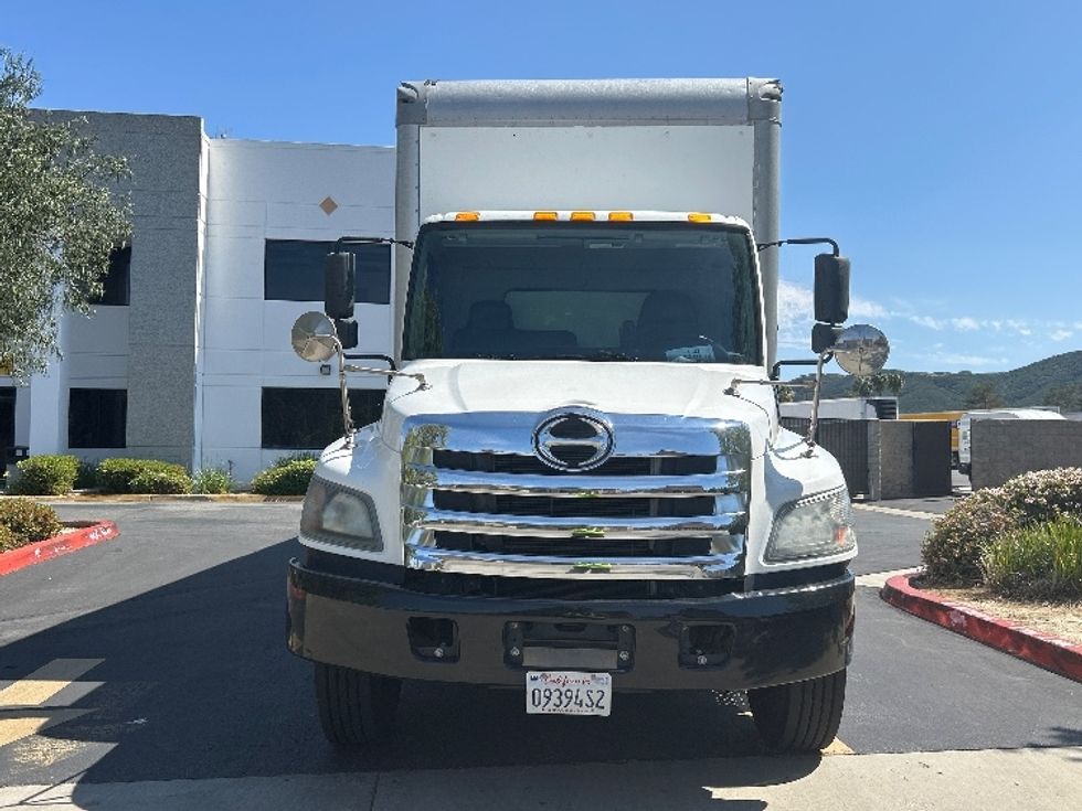 Medium Duty Box Truck-Light and Medium Duty Trucks-Hino-2020-268-Fontana-CA-185,105\n\t\tmiles-$ 47,500 - Image 2