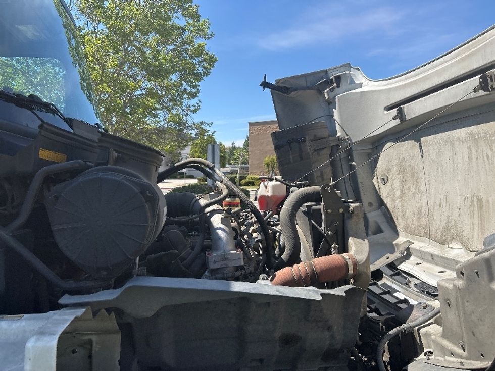 Medium Duty Box Truck-Light and Medium Duty Trucks-Hino-2020-268-Fontana-CA-185,105\n\t\tmiles-$ 47,500 - Image 23