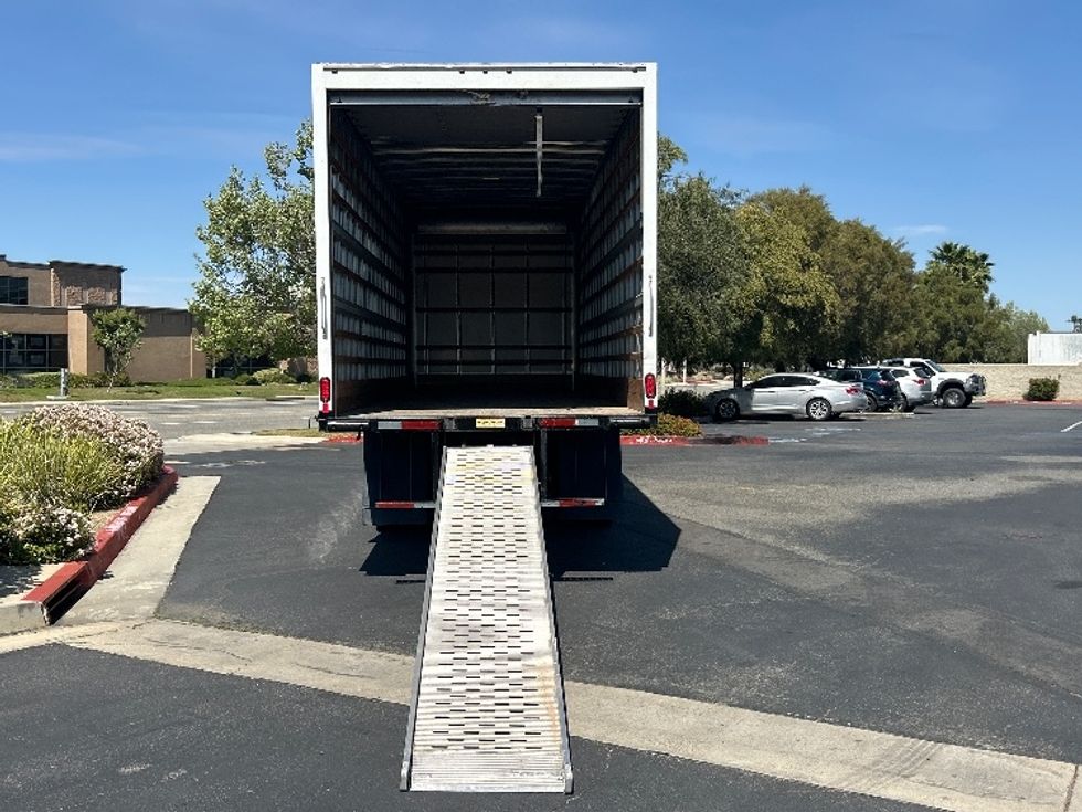 Medium Duty Box Truck-Light and Medium Duty Trucks-Hino-2020-268-Fontana-CA-185,105\n\t\tmiles-$ 47,500 - Image 9