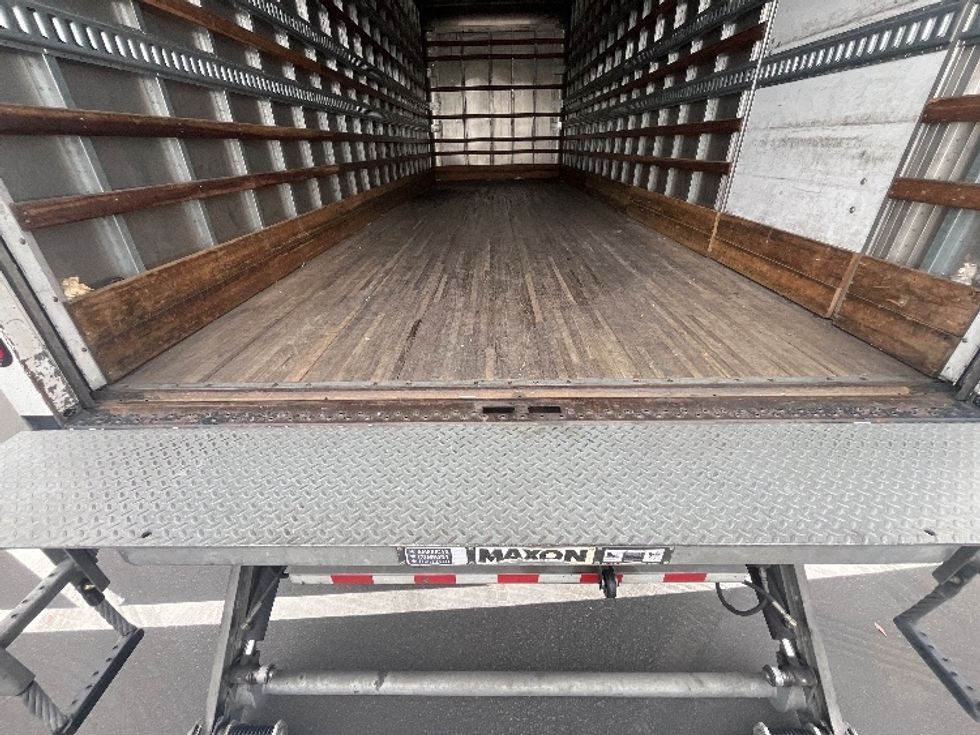 Medium Duty Box Truck-Light and Medium Duty Trucks-Hino-2020-268-Fontana-CA-218,071\n\t\tmiles-$ 49,750 - Image 10