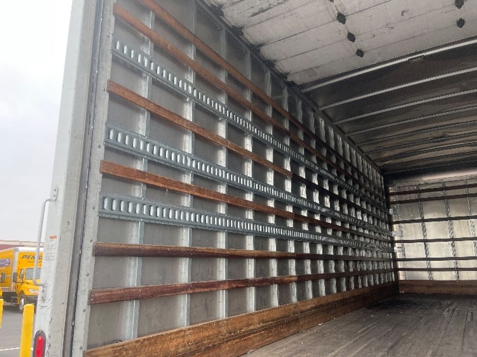 Medium Duty Box Truck-Light and Medium Duty Trucks-Hino-2020-268-Fontana-CA-218,071\n\t\tmiles-$ 49,750 - Image 11