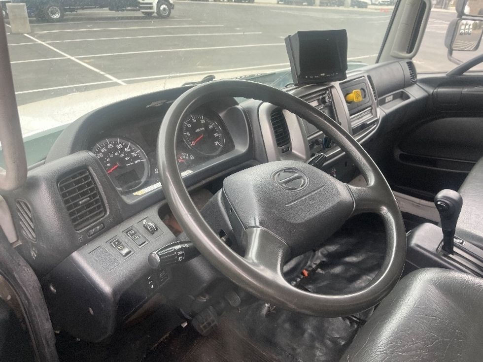 Medium Duty Box Truck-Light and Medium Duty Trucks-Hino-2020-268-Fontana-CA-218,071\n\t\tmiles-$ 49,750 - Image 17