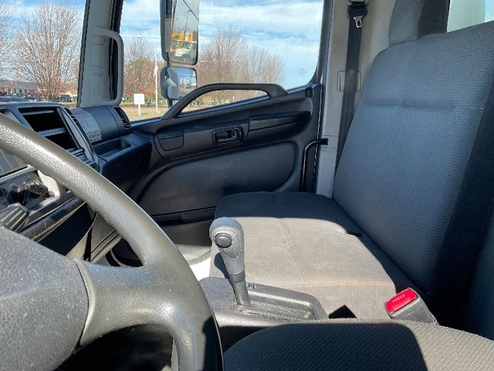 Medium Duty Box Truck-Light and Medium Duty Trucks-Hino-2020-268-Fredonia-NY-150,120\n\t\tmiles-$ 52,000 - Image 19