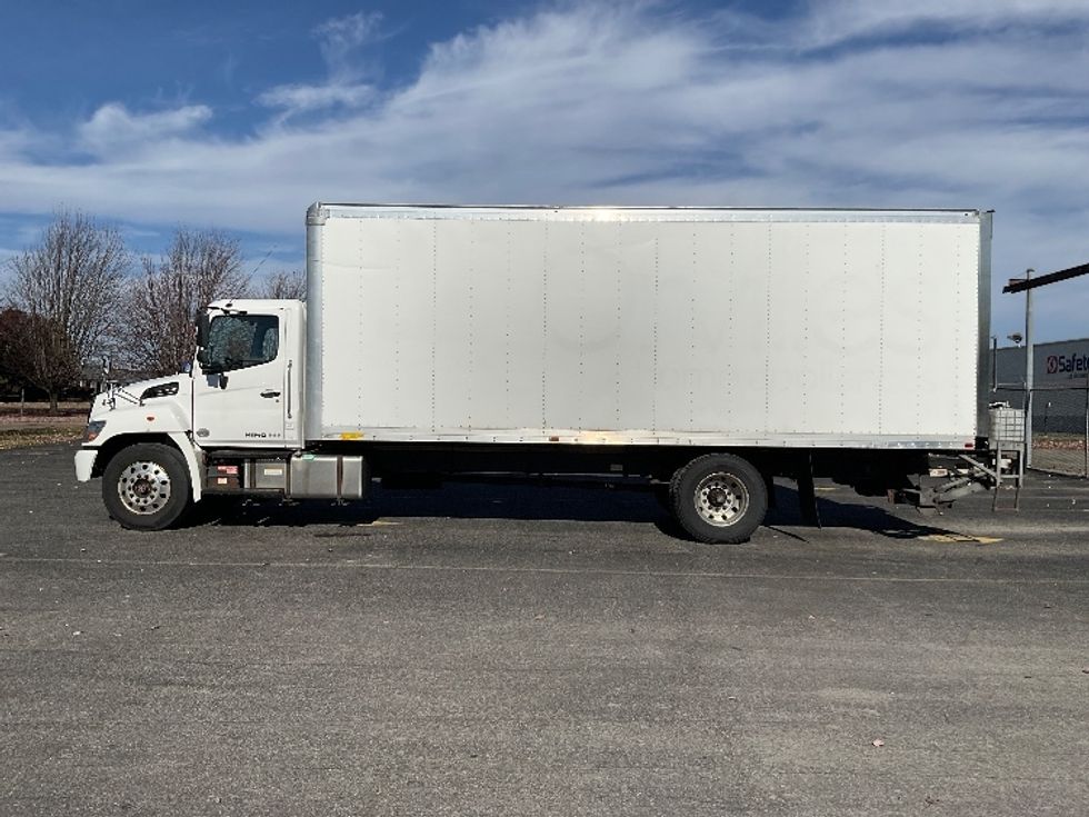 Medium Duty Box Truck-Light and Medium Duty Trucks-Hino-2020-268-Fredonia-NY-150,120\n\t\tmiles-$ 52,000 - Image 4