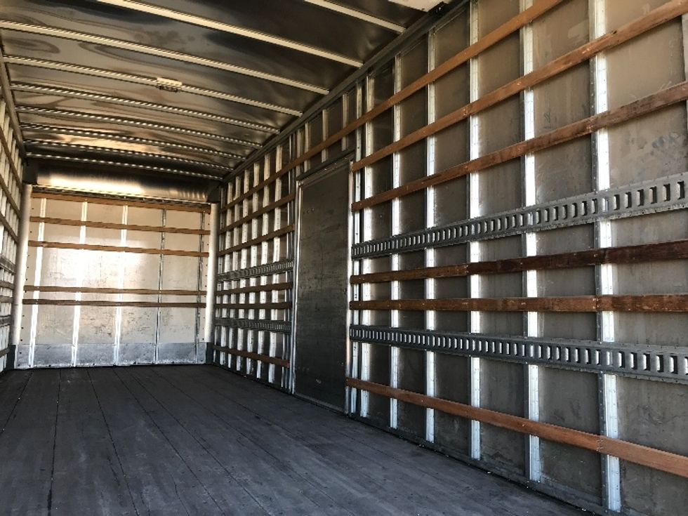 Medium Duty Box Truck-Light and Medium Duty Trucks-Hino-2020-268-Grand Junction-CO-108,652\n\t\tmiles-$ 70,000 - Image 12