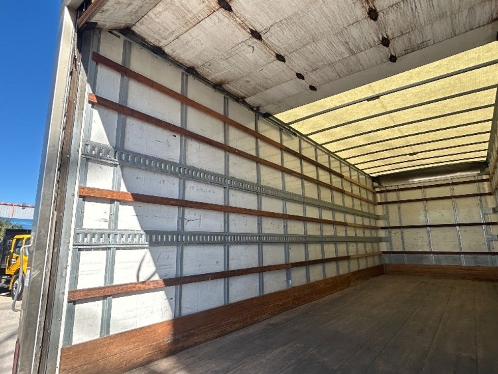 Medium Duty Box Truck-Light and Medium Duty Trucks-Hino-2020-268-Houston-TX-178,889\n\t\tmiles-$ 48,250 - Image 11