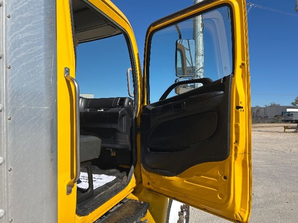 Medium Duty Box Truck-Light and Medium Duty Trucks-Hino-2020-268-Houston-TX-178,889\n\t\tmiles-$ 48,250 - Image 20