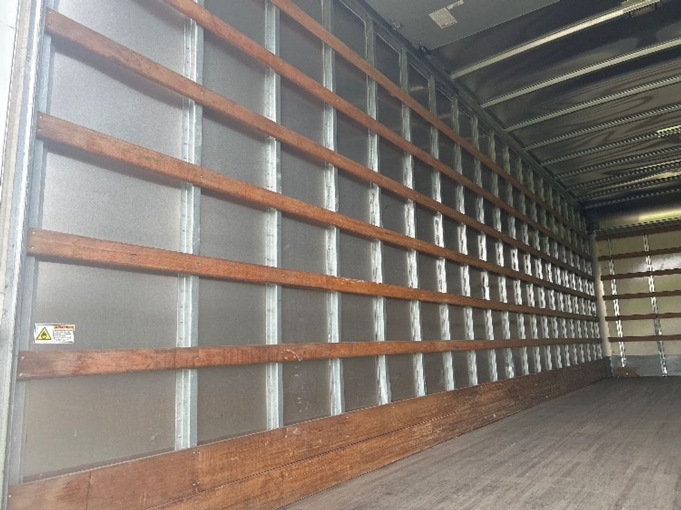 Medium Duty Box Truck-Light and Medium Duty Trucks-Hino-2020-268-Houston-TX-21,007\n\t\tmiles-$ 74,750 - Image 11