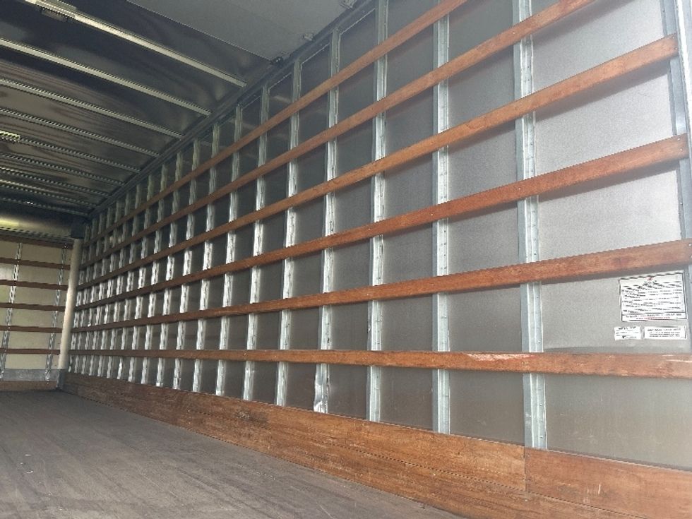 Medium Duty Box Truck-Light and Medium Duty Trucks-Hino-2020-268-Houston-TX-21,007\n\t\tmiles-$ 74,750 - Image 12