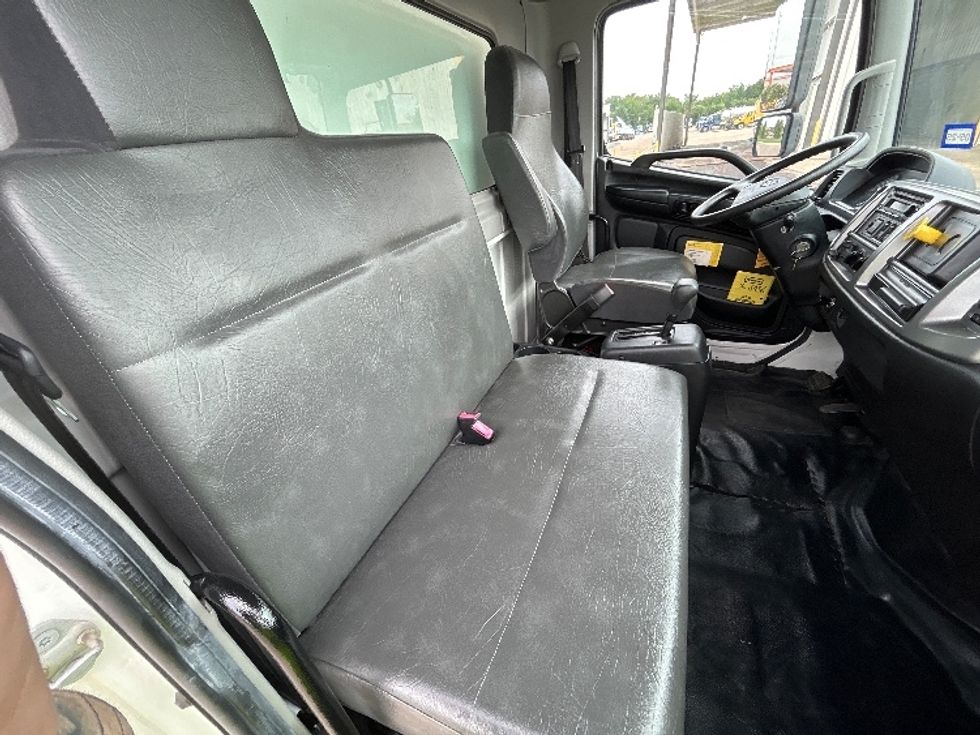 Medium Duty Box Truck-Light and Medium Duty Trucks-Hino-2020-268-Houston-TX-21,007\n\t\tmiles-$ 74,750 - Image 22