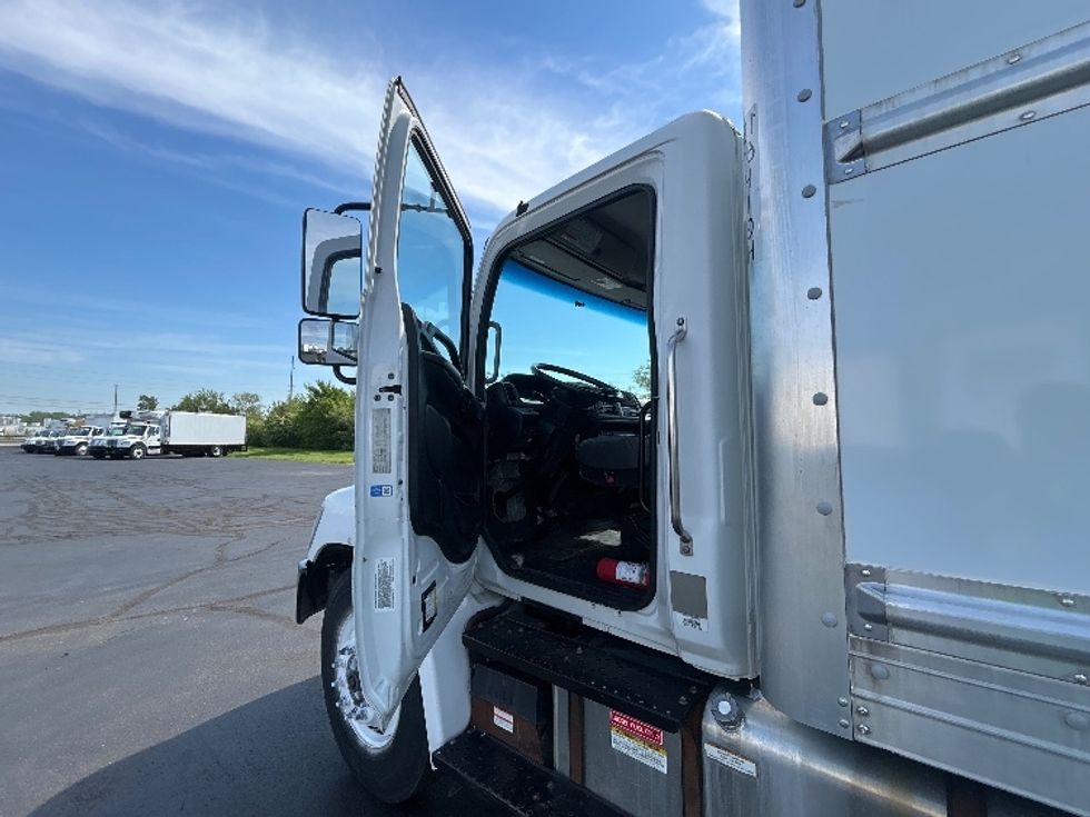Medium Duty Box Truck-Light and Medium Duty Trucks-Hino-2020-268-Indianapolis-IN-201,629\n\t\tmiles-$ 47,500 - Image 16