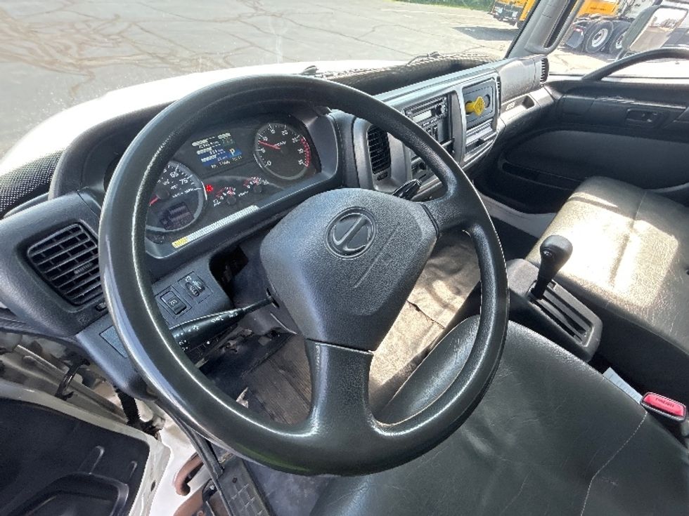Medium Duty Box Truck-Light and Medium Duty Trucks-Hino-2020-268-Indianapolis-IN-201,629\n\t\tmiles-$ 47,500 - Image 17