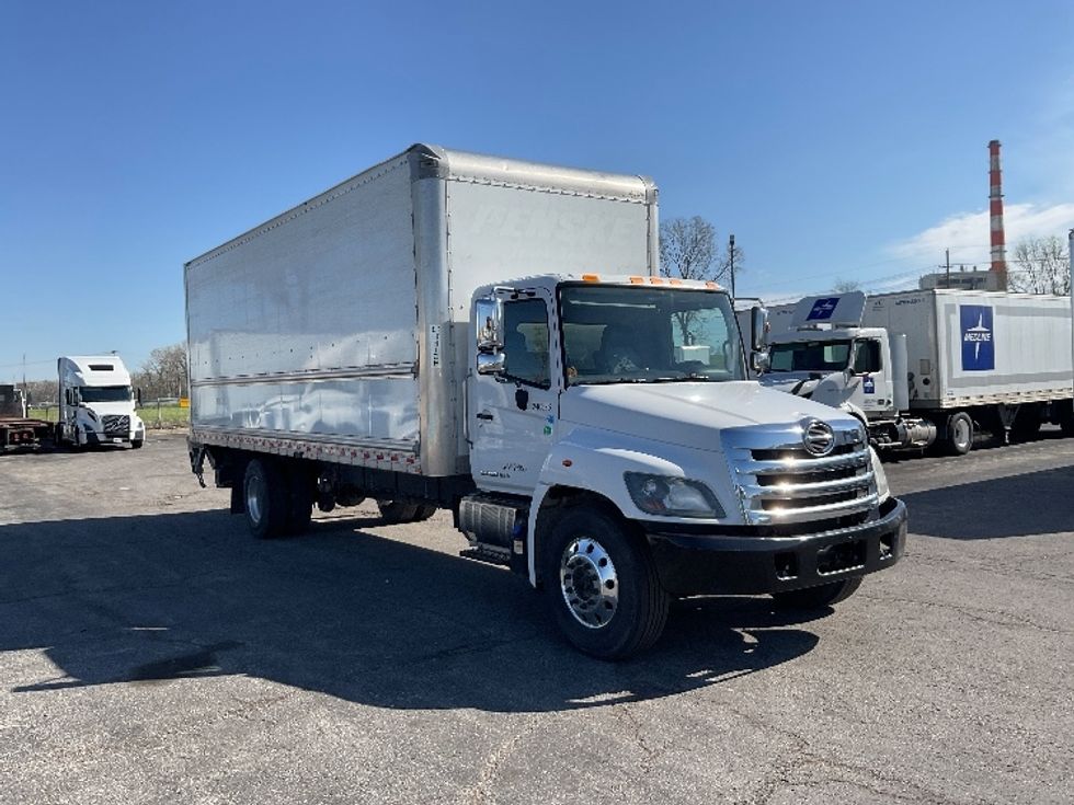 Medium Duty Box Truck-Light and Medium Duty Trucks-Hino-2020-268-Kansas City-MO-207,128\n\t\tmiles-$ 50,000 - Image 1