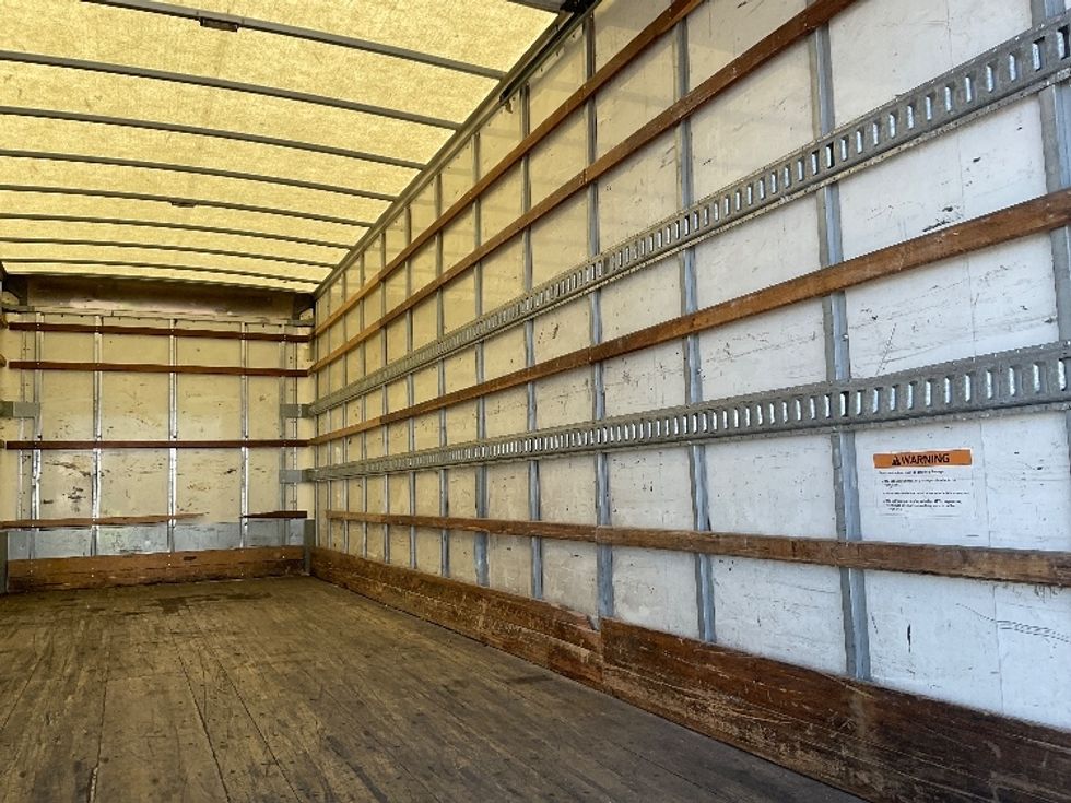 Medium Duty Box Truck-Light and Medium Duty Trucks-Hino-2020-268-Kansas City-MO-207,128\n\t\tmiles-$ 50,000 - Image 12