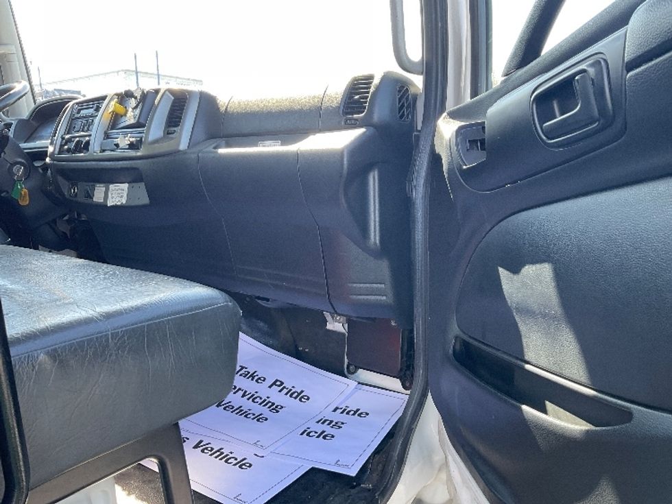 Medium Duty Box Truck-Light and Medium Duty Trucks-Hino-2020-268-Kansas City-MO-207,128\n\t\tmiles-$ 50,000 - Image 20