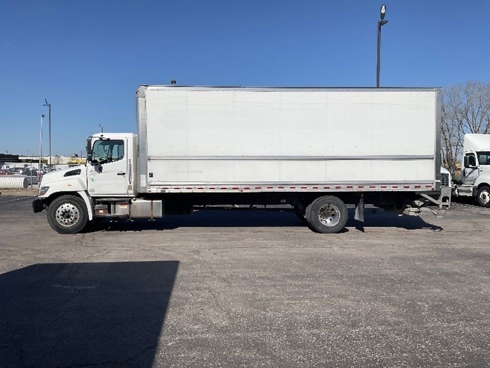 Medium Duty Box Truck-Light and Medium Duty Trucks-Hino-2020-268-Kansas City-MO-207,128\n\t\tmiles-$ 50,000 - Image 4