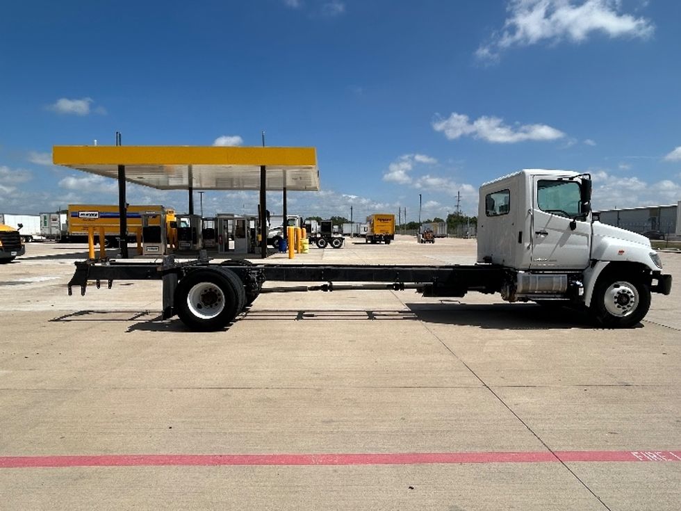 Medium Duty Box Truck-Light and Medium Duty Trucks-Hino-2020-268-Katy-TX-21,271\n\t\tmiles-$ 77,250 - Image 15