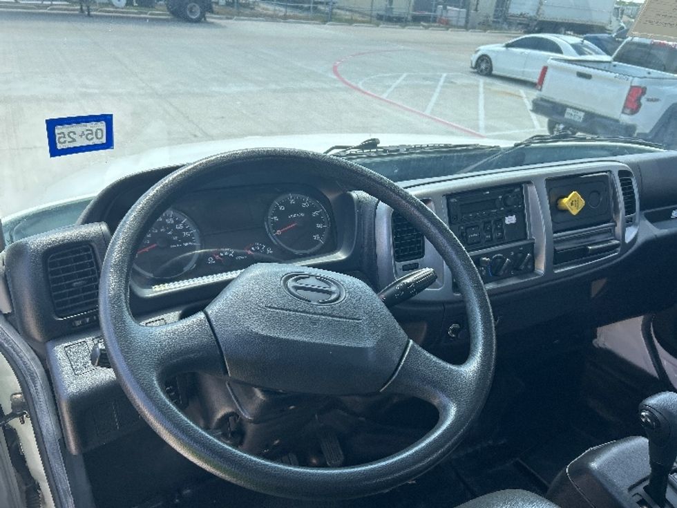 Medium Duty Box Truck-Light and Medium Duty Trucks-Hino-2020-268-Katy-TX-21,271\n\t\tmiles-$ 77,250 - Image 18