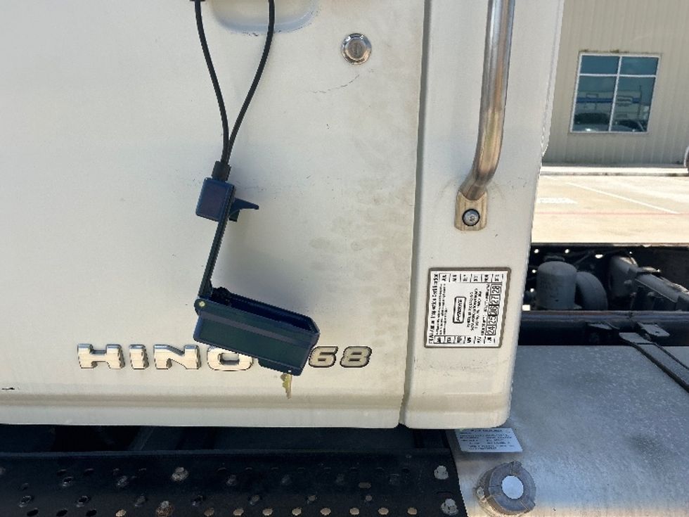 Medium Duty Box Truck-Light and Medium Duty Trucks-Hino-2020-268-Katy-TX-21,271\n\t\tmiles-$ 77,250 - Image 28
