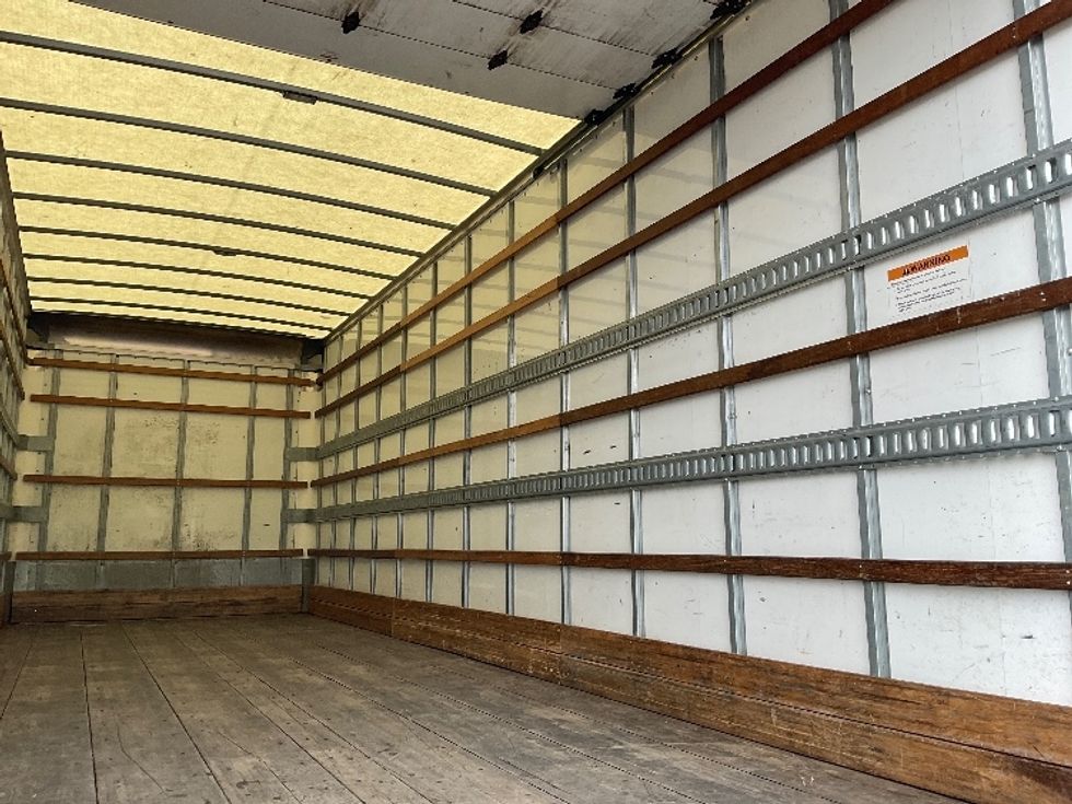 Medium Duty Box Truck-Light and Medium Duty Trucks-Hino-2020-268-Kent-WA-110,045\n\t\tmiles-$ 61,250 - Image 12