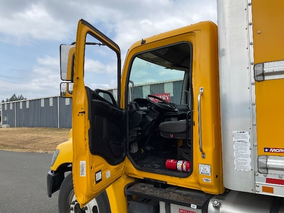Medium Duty Box Truck-Light and Medium Duty Trucks-Hino-2020-268-Kent-WA-110,045\n\t\tmiles-$ 61,250 - Image 16
