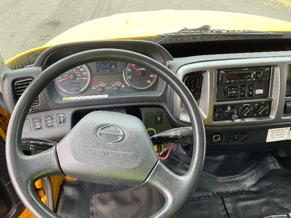 Medium Duty Box Truck-Light and Medium Duty Trucks-Hino-2020-268-Kent-WA-110,045\n\t\tmiles-$ 61,250 - Image 18