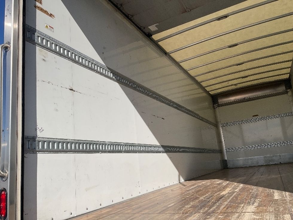 Medium Duty Box Truck-Light and Medium Duty Trucks-Hino-2020-268-Lancaster-PA-143,679\n\t\tmiles-$ 52,750 - Image 11