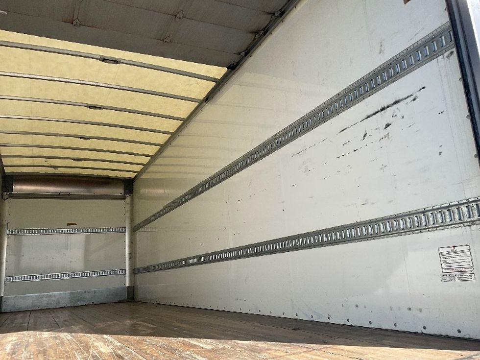 Medium Duty Box Truck-Light and Medium Duty Trucks-Hino-2020-268-Lancaster-PA-143,679\n\t\tmiles-$ 52,750 - Image 12