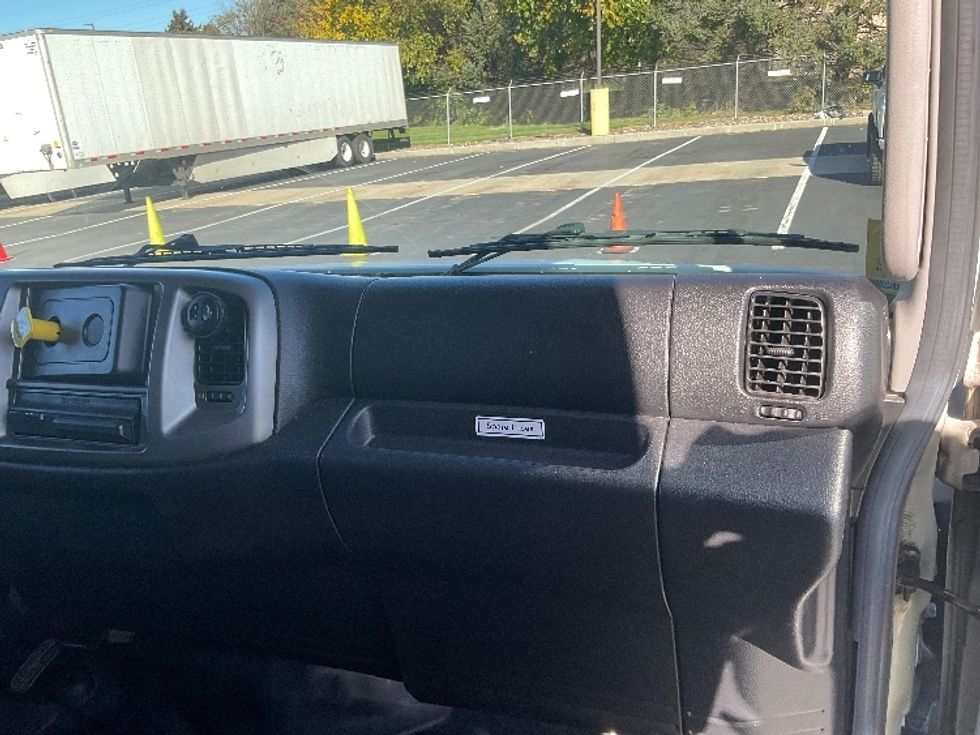 Medium Duty Box Truck-Light and Medium Duty Trucks-Hino-2020-268-Lancaster-PA-143,679\n\t\tmiles-$ 52,750 - Image 21