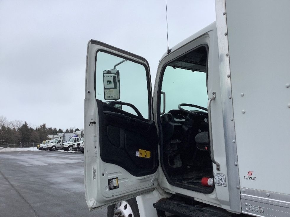 Medium Duty Box Truck-Light and Medium Duty Trucks-Hino-2020-268-Lancaster-PA-151,895\n\t\tmiles-$ 49,750 - Image 16