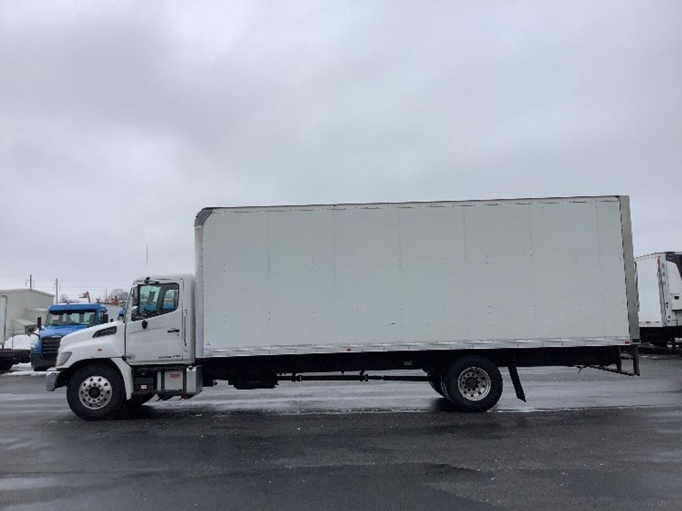 Medium Duty Box Truck-Light and Medium Duty Trucks-Hino-2020-268-Lancaster-PA-151,895\n\t\tmiles-$ 49,750 - Image 4