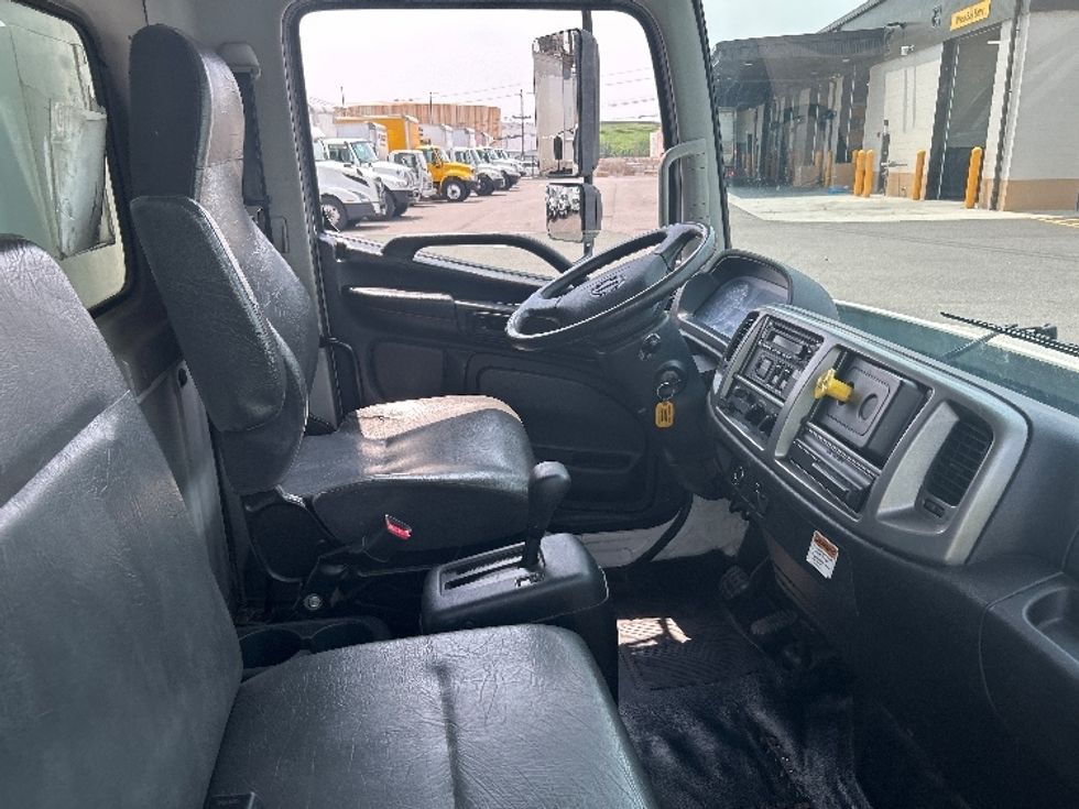 Medium Duty Box Truck-Light and Medium Duty Trucks-Hino-2020-268-Linden-NJ-181,477\n\t\tmiles-$ 51,000 - Image 22