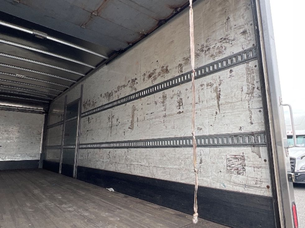 Medium Duty Box Truck-Light and Medium Duty Trucks-Hino-2020-268-Linden-NJ-330,252\n\t\tmiles-$ 27,250 - Image 12