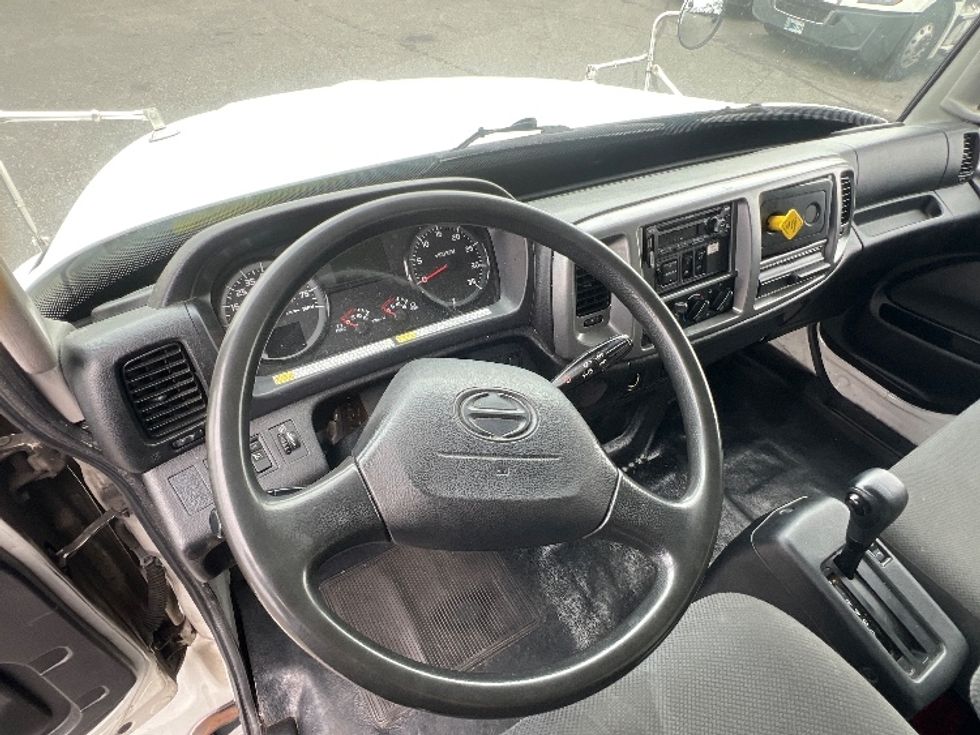 Medium Duty Box Truck-Light and Medium Duty Trucks-Hino-2020-268-Linden-NJ-330,252\n\t\tmiles-$ 27,250 - Image 17