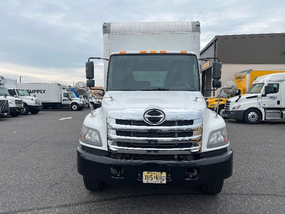 Medium Duty Box Truck-Light and Medium Duty Trucks-Hino-2020-268-Linden-NJ-330,252\n\t\tmiles-$ 27,250 - Image 2