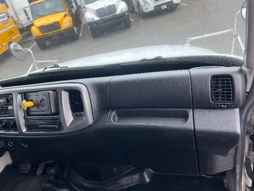 Medium Duty Box Truck-Light and Medium Duty Trucks-Hino-2020-268-Linden-NJ-330,252\n\t\tmiles-$ 27,250 - Image 21